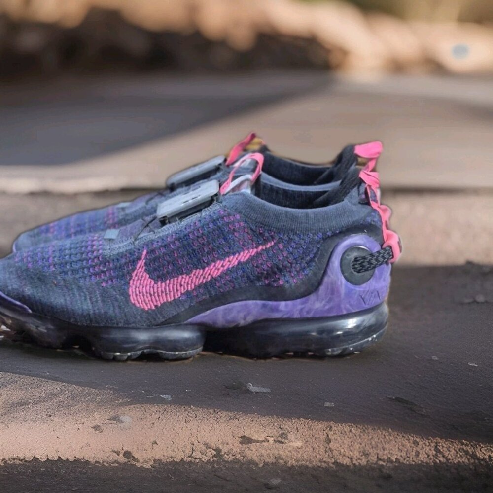 NIKE AIR VAPORMAX 2020 Flyknit  Athletic Running Shoes Women's Size 11